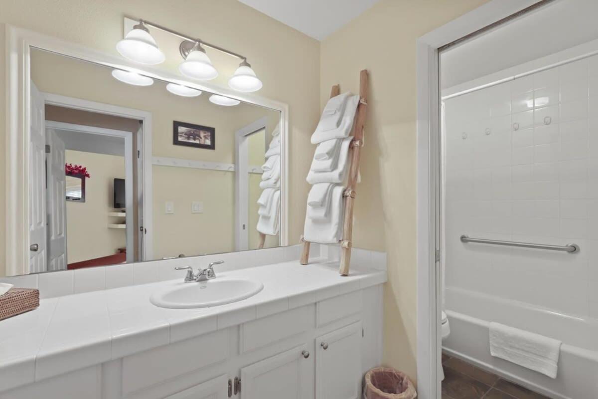 Charming 2Br Condo In The Heart Of بريكنريدج المظهر الخارجي الصورة